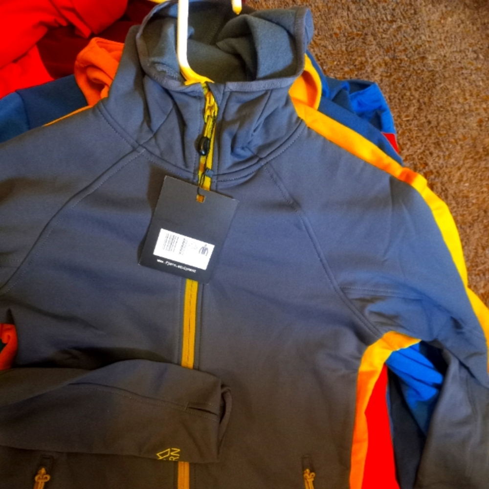 Jackets coats shells and liner jackets Micheal khoreq to Rei see one you like me